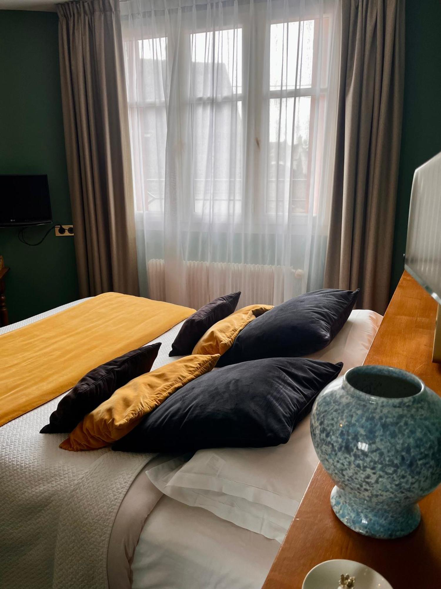 Le Temeraire Hotel Charolles Eksteriør billede