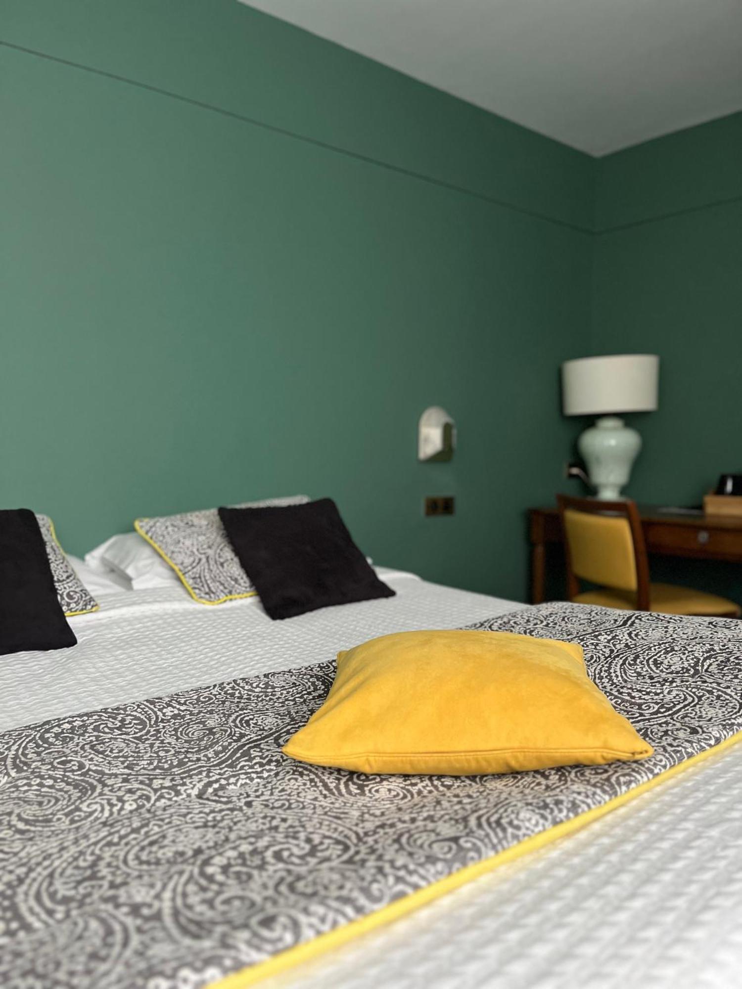 Le Temeraire Hotel Charolles Eksteriør billede